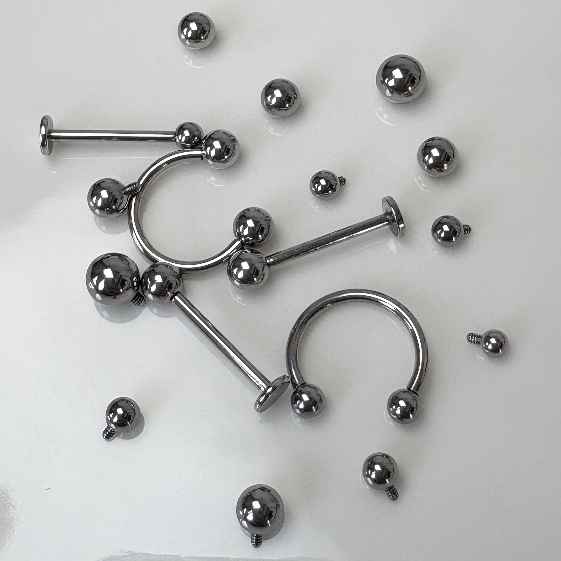 Titanium Steel Internally Threaded Round Ball Beads Replacement Ends for Lip, Eyebrow, Tongue, Ear Piercing Jewelry - Wholesale 5mm Ball, 1.2mm Thread - Image 2