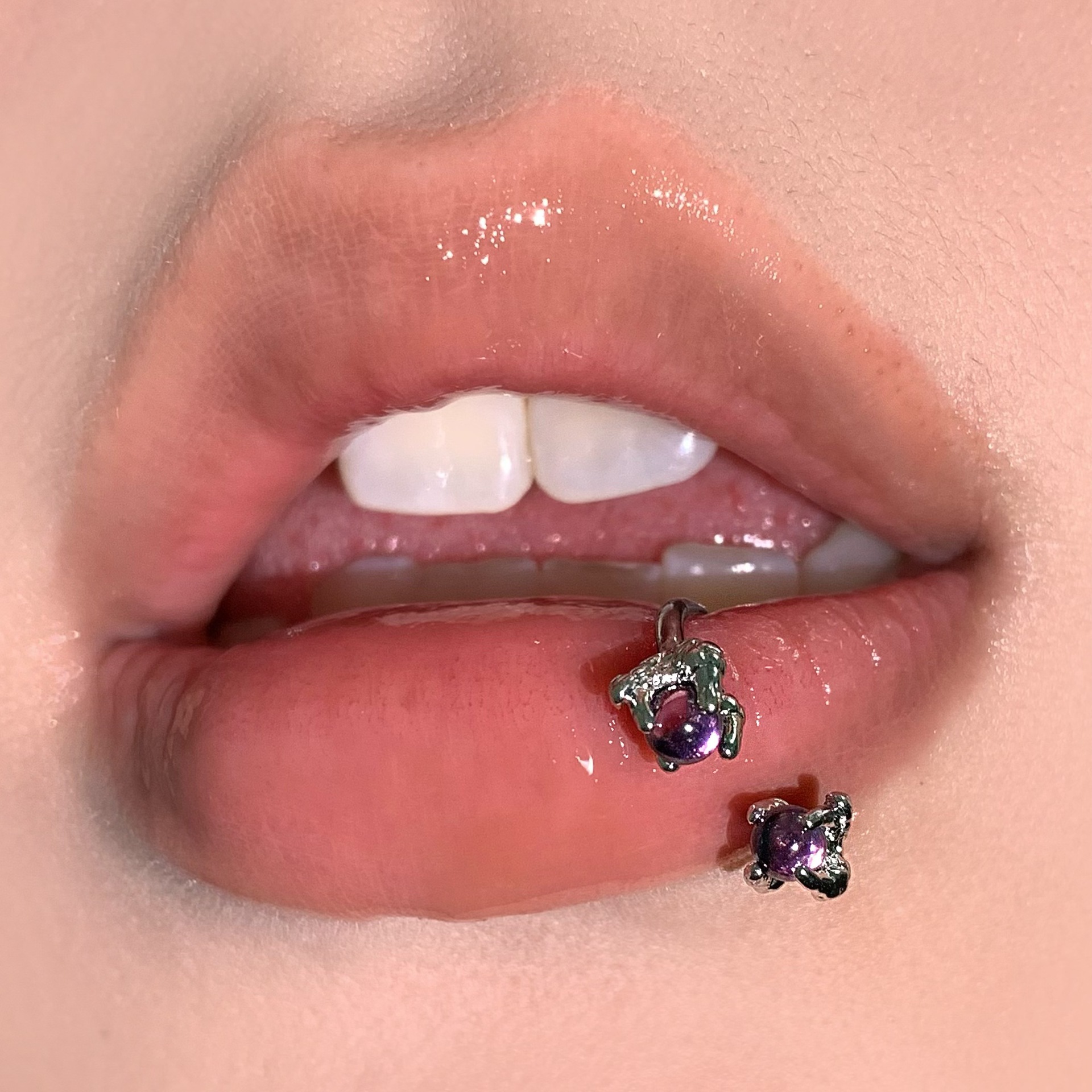 Double-Headed Dragon Claw Lip Ring Hot Girl Design Personalized Titanium Steel External Thread Piercing Jewelry Wholesale - Image 4
