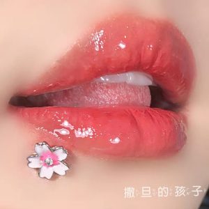 Satan's Child Pure White Romantic Lip Nail 16G Titanium Steel Flower Lip Stud Ear Bone Nail Piercing Jewelry