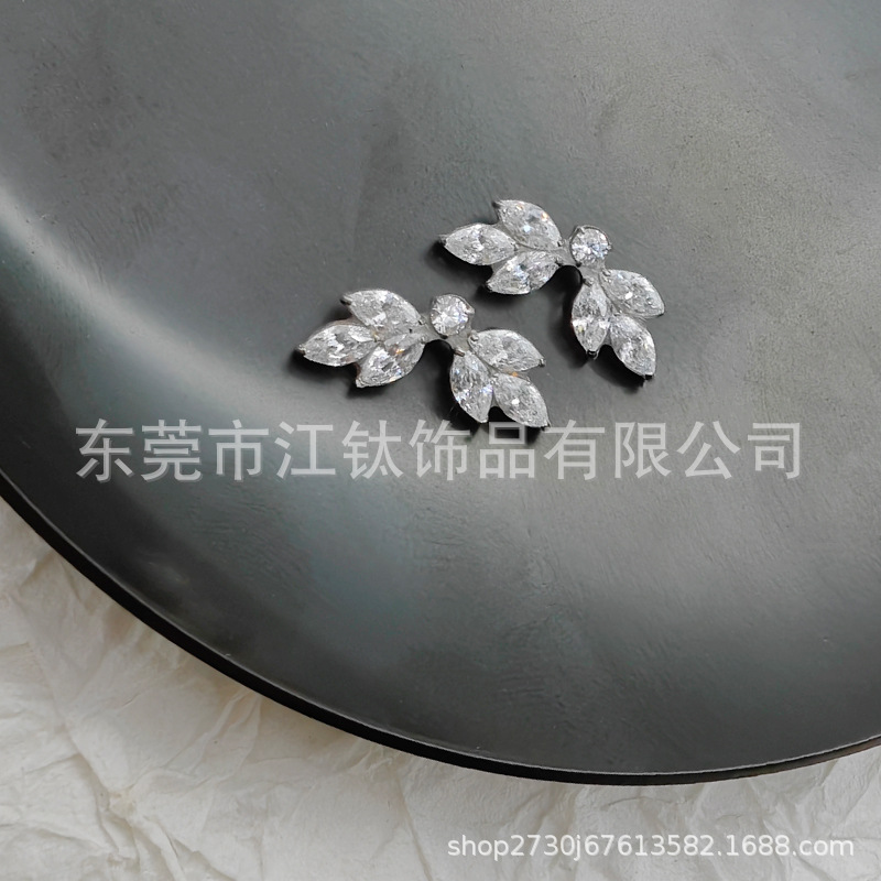 G23 Titanium Ear Cartilage Stud with Zircon Inlay Horse Eye Shape Fashion Body Piercing Jewelry - Image 4