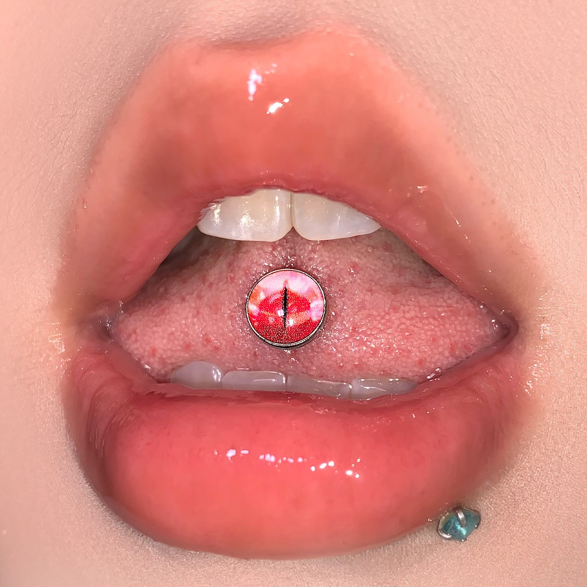 Cross-Border 4-Color Cat Eye Tongue Barbell, Titanium Steel Oil Drip, European and American Style Piercing Jewelry Wholesale - Image 4