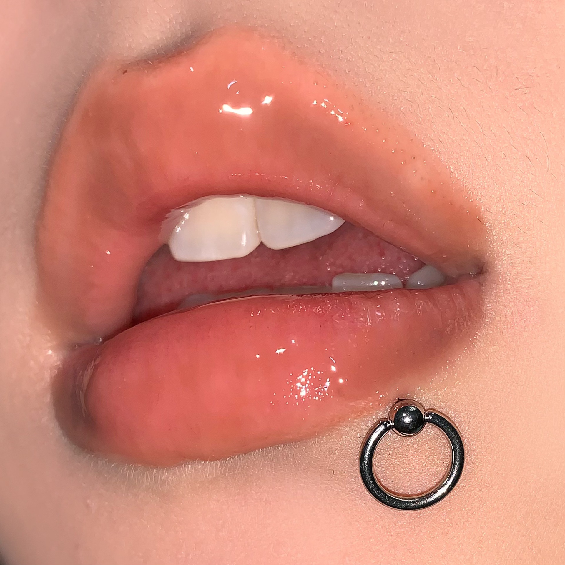 Ring Ring Lip Nail Straight Rod External Thread Titanium Steel Lip Piercing Jewelry Wholesale - Image 2