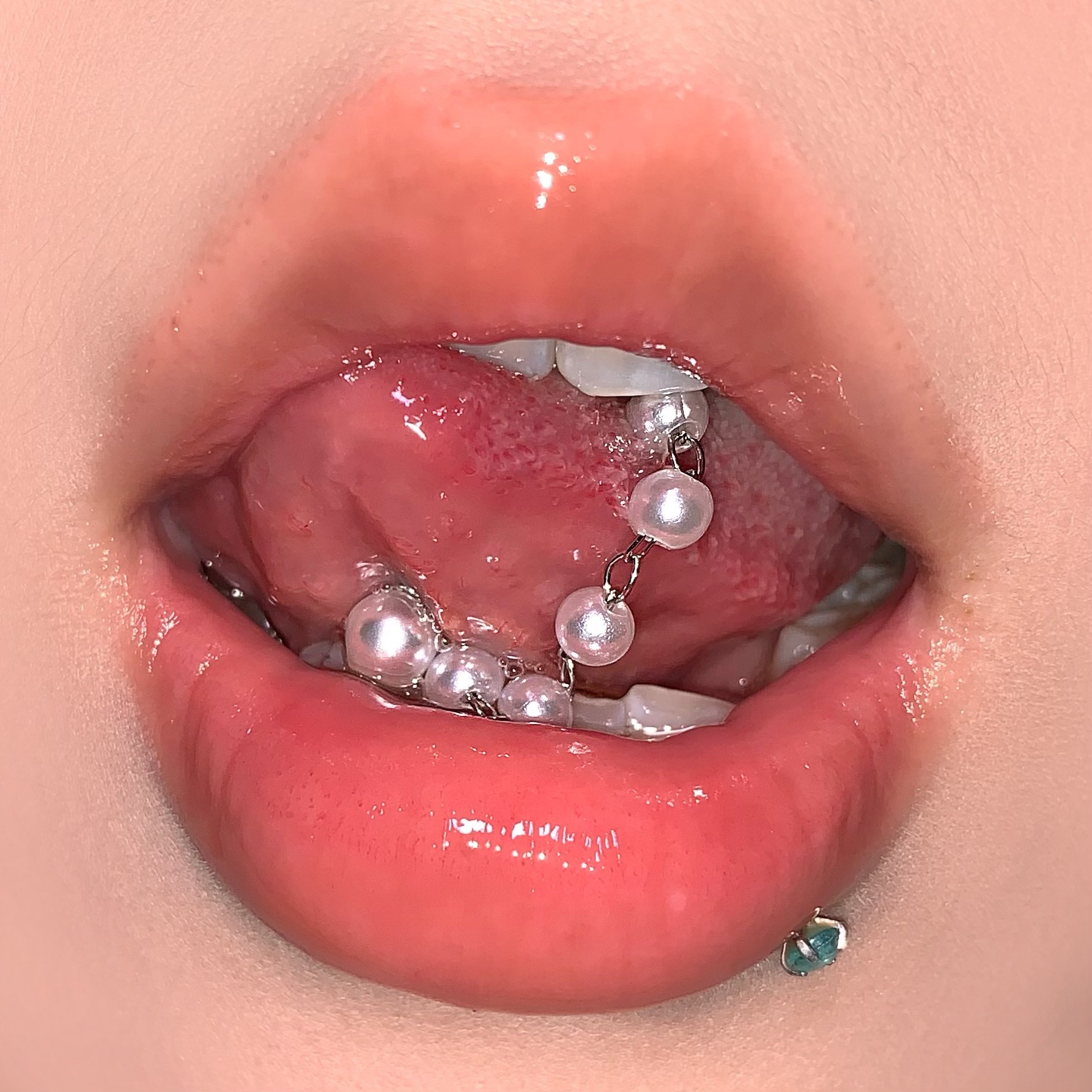 Removable Acrylic Pearl Chain Tongue Nail One Nail Two Wear Hot Girl Tongue Piercing Jewelry Wholesale - Image 2