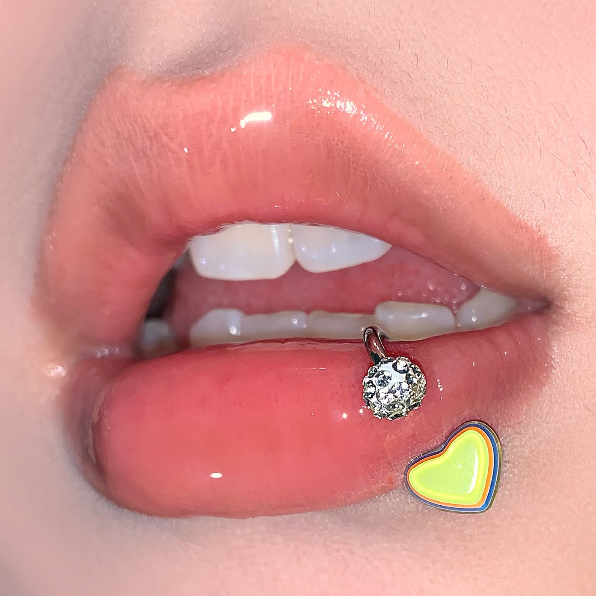 Dopamine Star Lip Ring, Sparkling Mud Ball Colorful Ear Bone Ring, Titanium Steel External Thread Piercing Jewelry Wholesale - Image 5