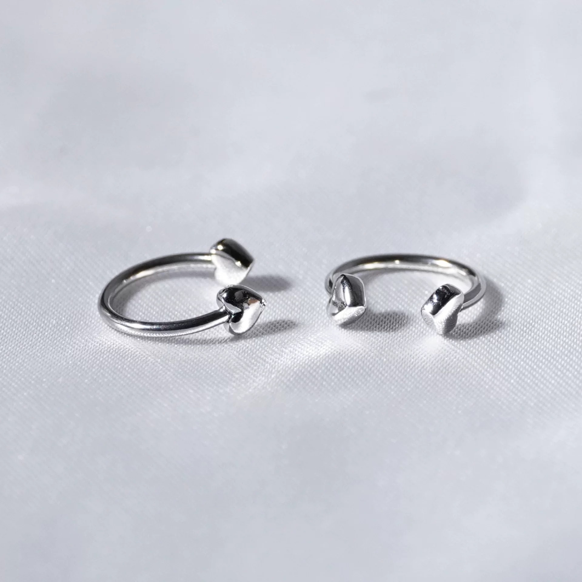 Double-Ended Heart Lip Ring C-Shaped Hoop, Ear Bone Cartilage Piercing Jewelry, Externally Threaded Titanium Steel Lip Hoop - Image 3
