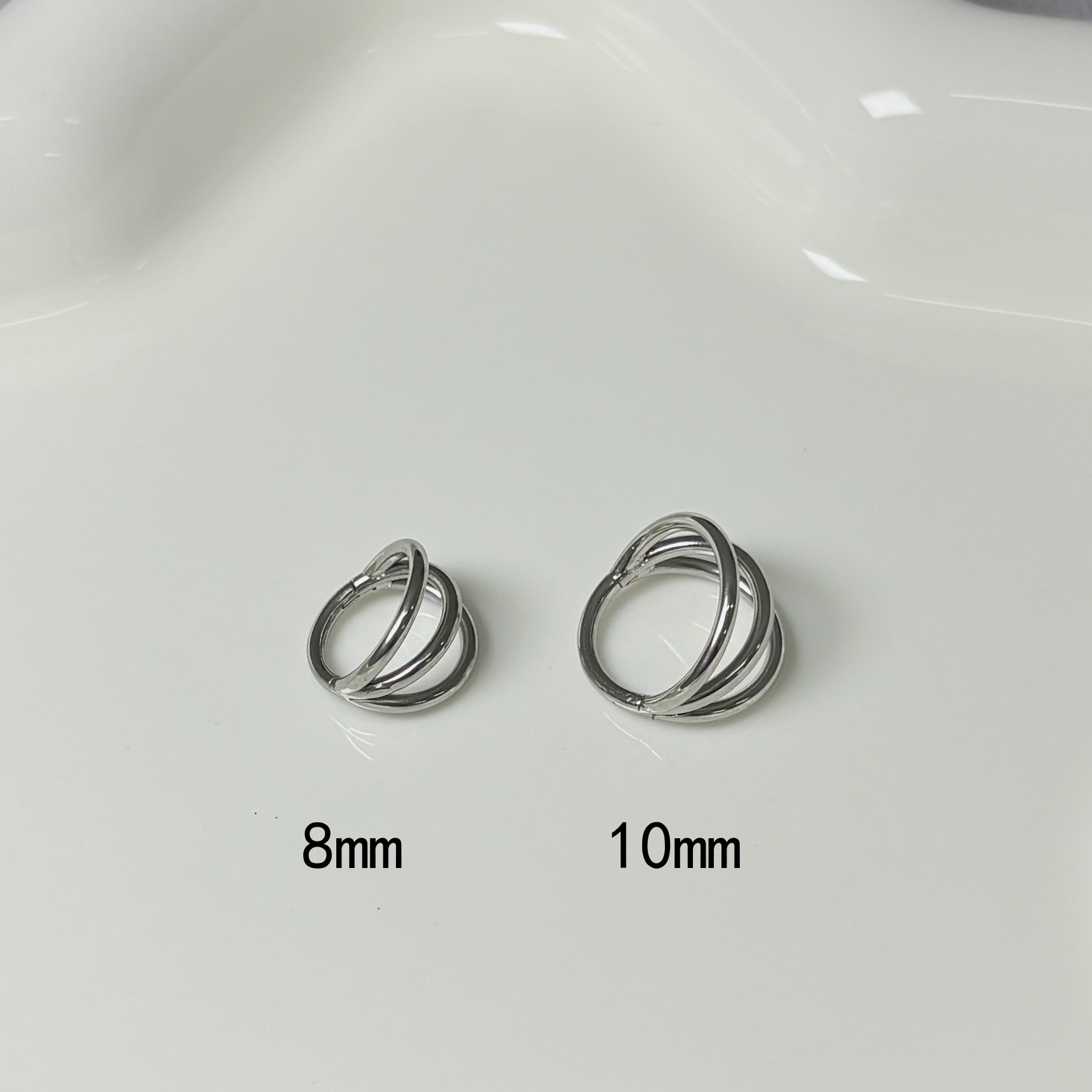 Three-Ring Lip Ring Steel Titanium Snap-On Seamless Plain Ring Ear Ring Lip Nails Niche Hot Girl Piercing Jewelry Wholesale - Image 2