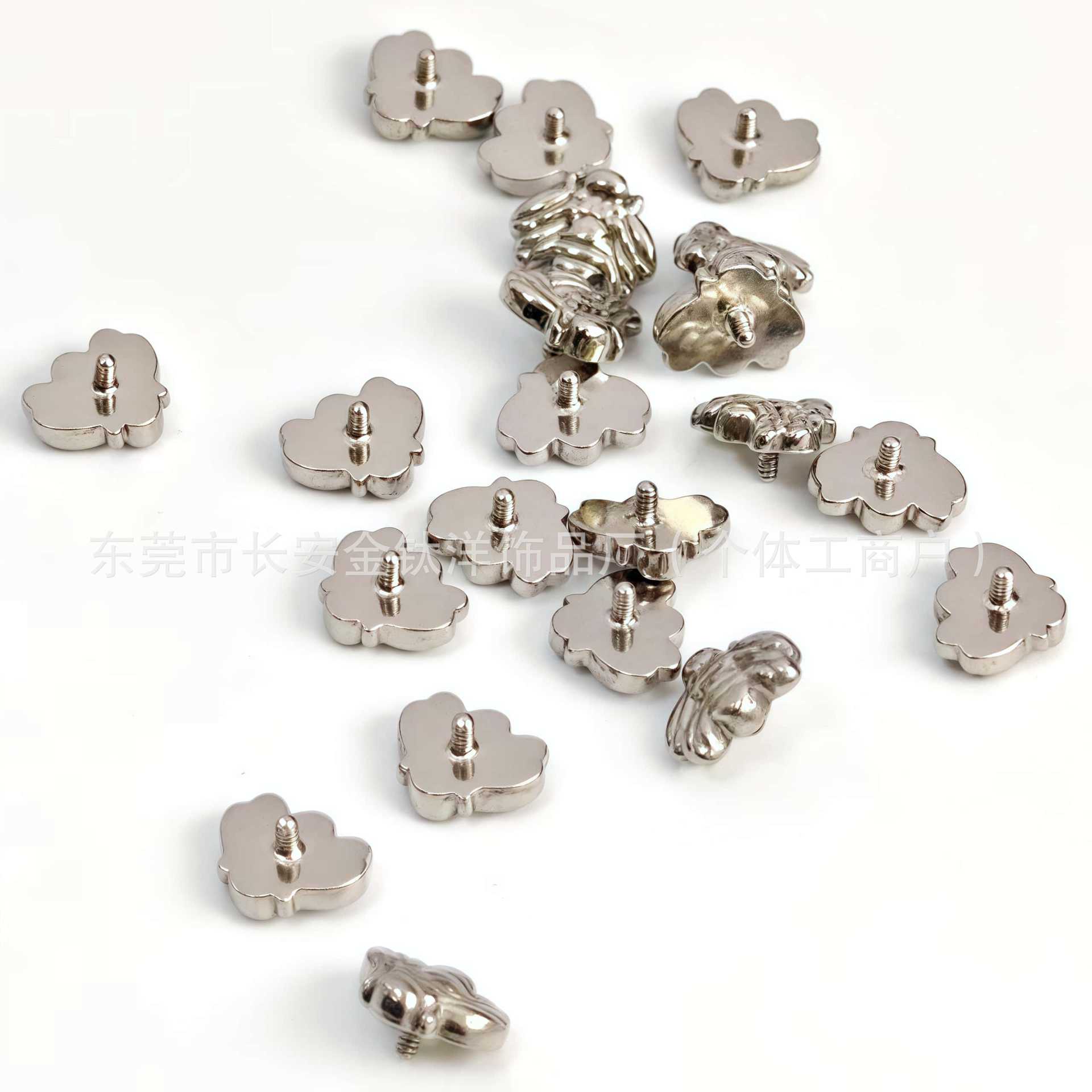 F136 Titanium Smooth Bee Internally Threaded Earring Nose Nail Ear Bone Nail Cochlea G23 Titanium Alloy Human Body Piercing Jewelry - Image 4