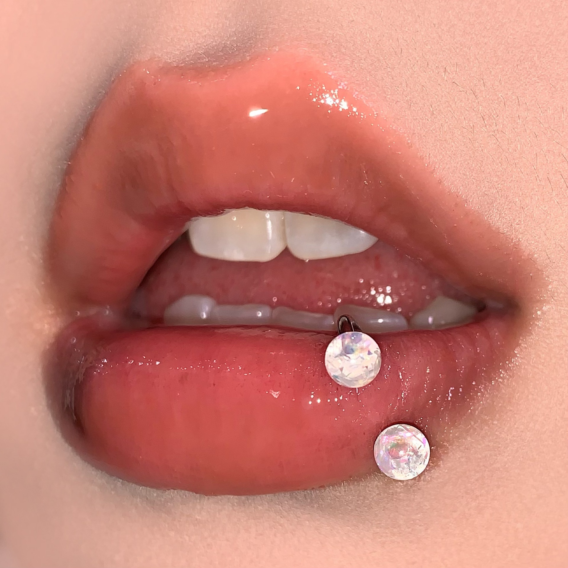 Fine Glitter Acrylic Lip Ring 5 Colors 316L Steel External Thread Lip Hoop Sexy Body Jewelry Wholesale - Image 2