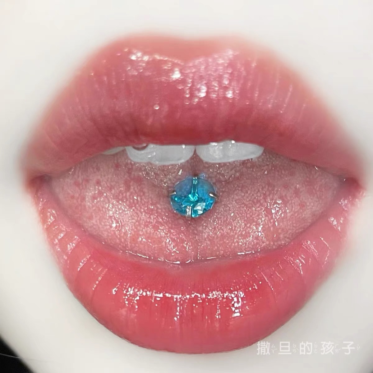 Zircon Titanium Steel Tongue Barbell Flash Diamond Hot Girl Cool Tongue Ring Piercing Jewelry Wholesale - Image 4