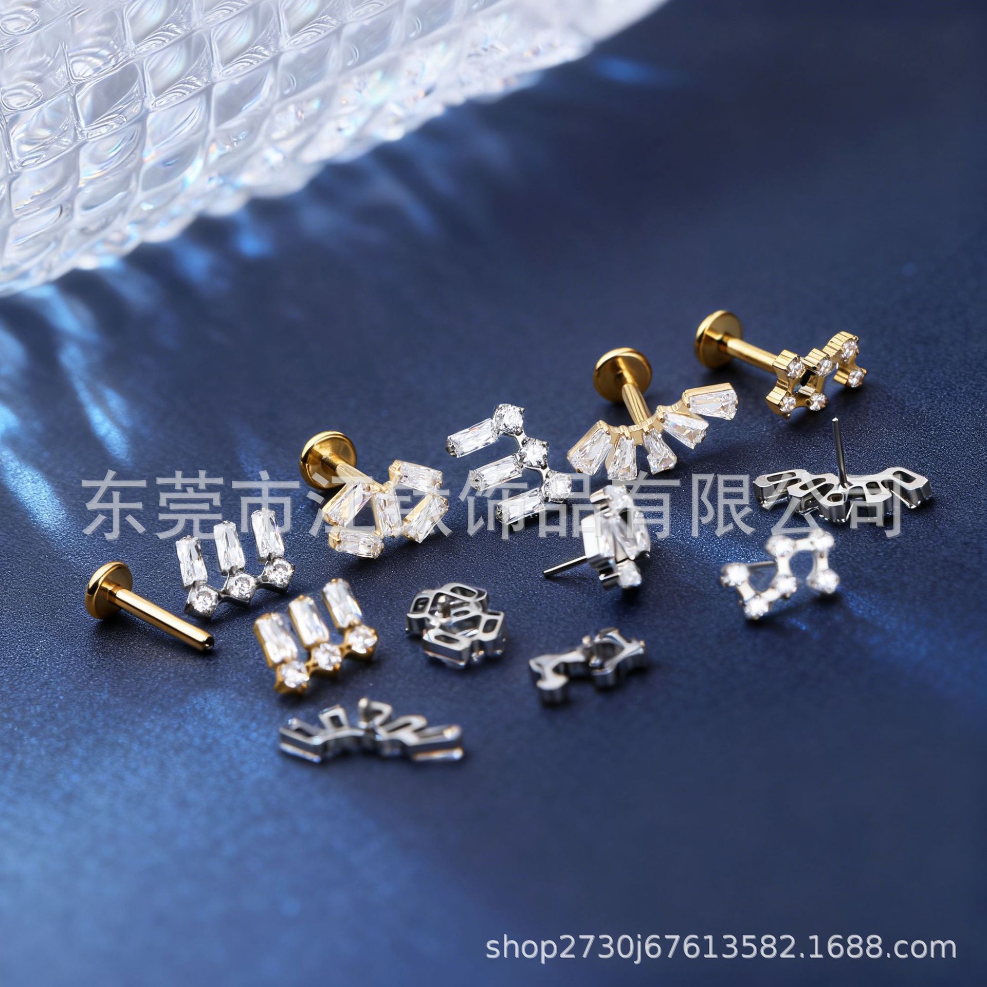 G23 Titanium Alloy Ear Cartilage Stud with Irregular Geometric CZ Inlay - 1.2x10mm Earring - Image 3