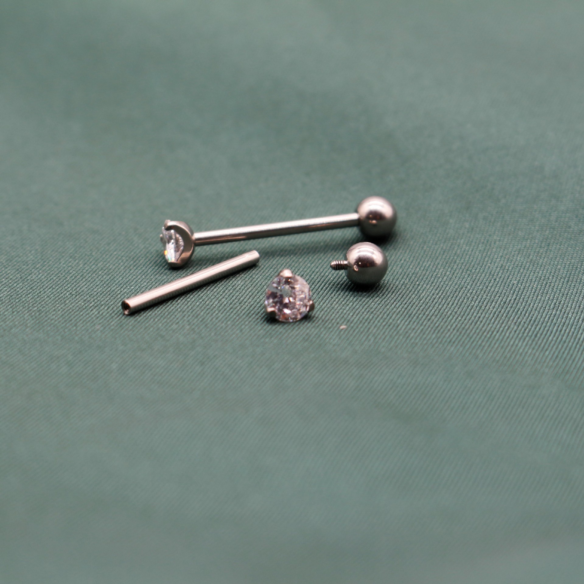 G23 Titanium Claw Zircon Tongue Nail Ear Bone Nail 14g Inner Thread Straight Rod Ear Stud Titanium Alloy Body Piercing Jewelry - Image 3