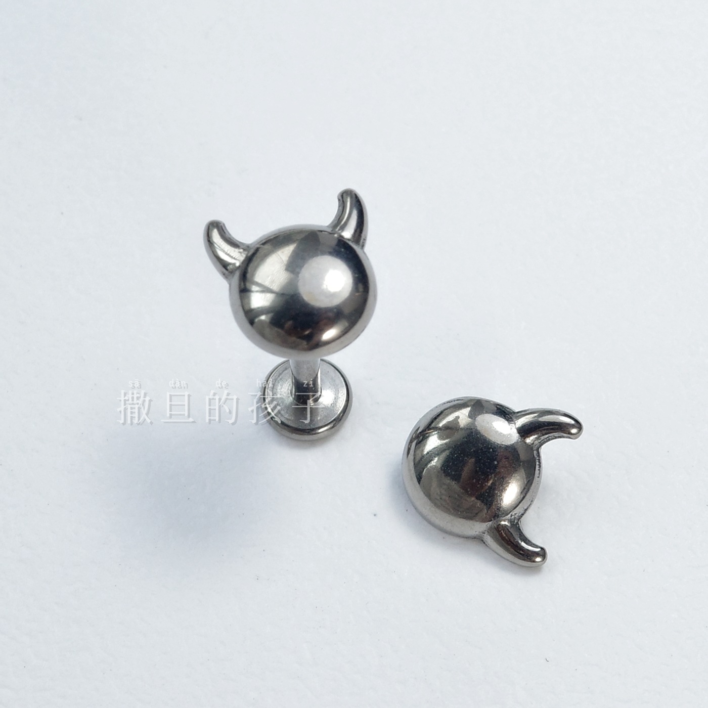 F136 Titanium Alloy Little Devil Head Internally Threaded Labret Stud Ear Stud Lip Piercing Jewelry - Image 2