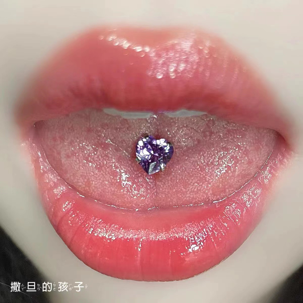 Edinburgh Night Zircon Heart Tongue Barbell 316L Surgical Steel Green Tongue Piercing Jewelry Wholesale - Image 3
