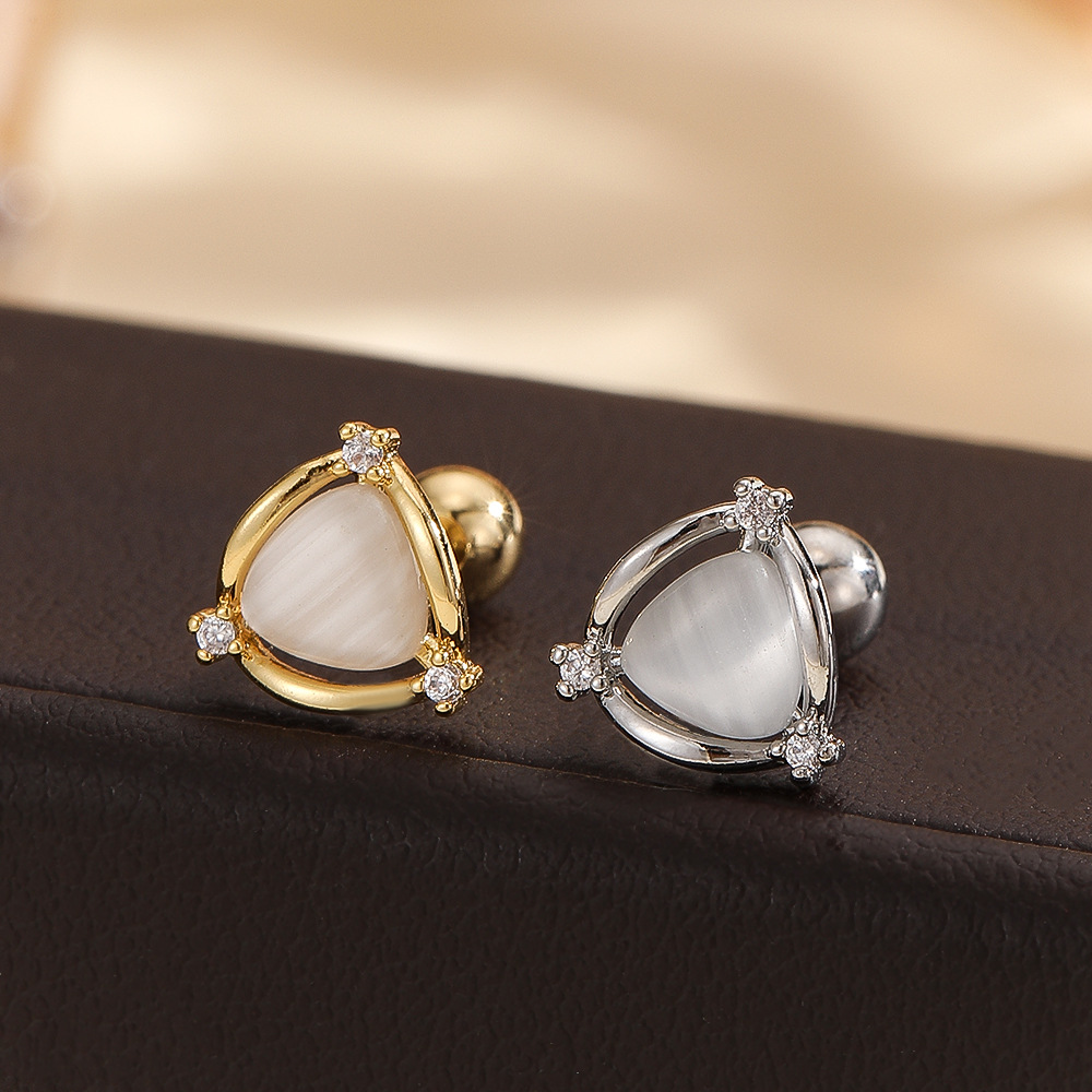 18K Gold Plated CZ Heart Earrings for Women, Micro-Point Planet Cartilage Stud Earring, High-End Trendy Peach Heart Piercing Jewelry - Image 3
