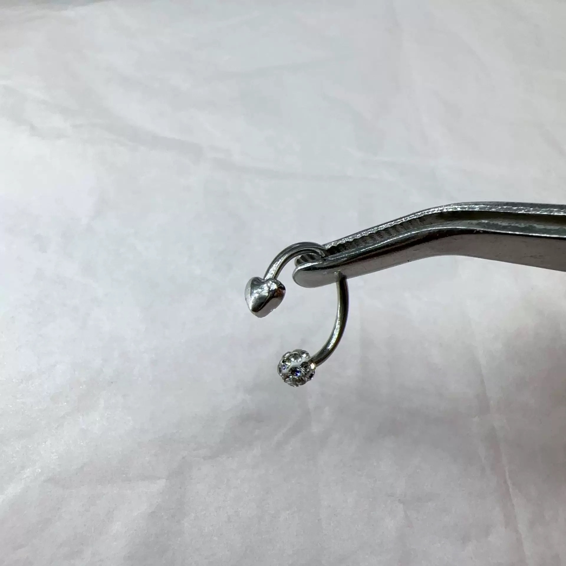 Heart-Shaped Diamond-Studded Lip Ring C Ring, Trendy Ins-Style Ear Bone Ring, Titanium Steel External Thread Piercing Jewelry Wholesale - Image 2