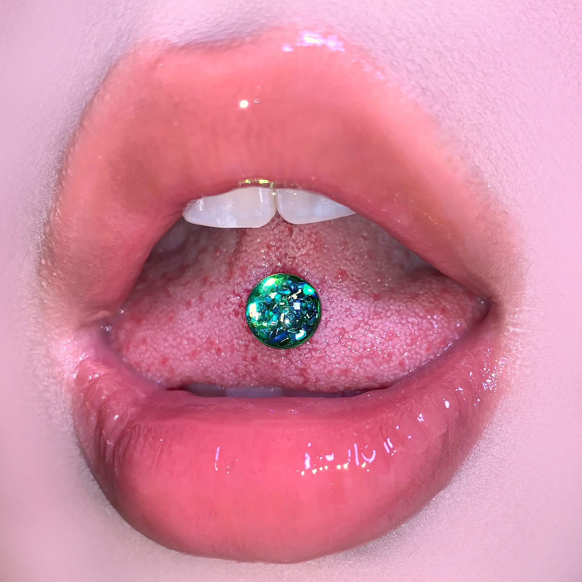 Broken Diamond Star Tongue Nail Perforated Steel Titanium External Thread Personalized Tongue Piercing Jewelry Wholesale - Image 4