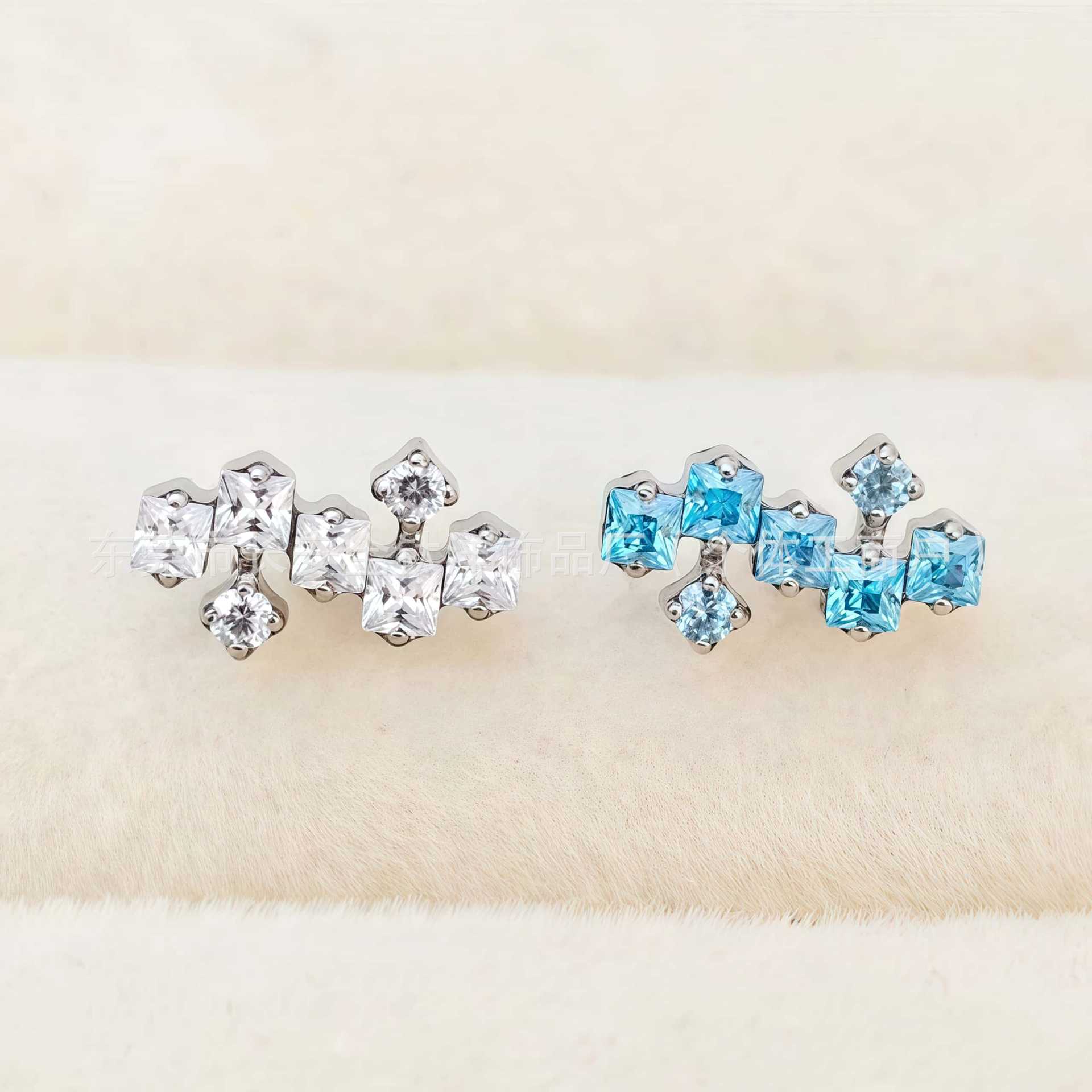 F136 Titanium Irregular Cubic Zirconia Lip Piercing Nose Stud Ear Stud Ear Bone Stud G23 Titanium Alloy Body Piercing Jewelry - Image 4