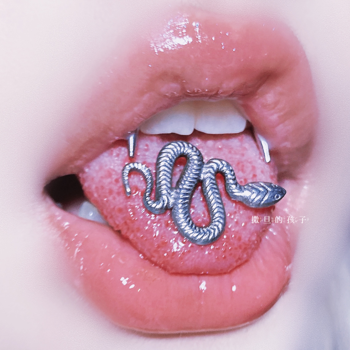 Hot Girl Snake Tongue Barbell 316L Surgical Steel Tongue Ring Sweet Punk Piercing Jewelry Wholesale - Image 3