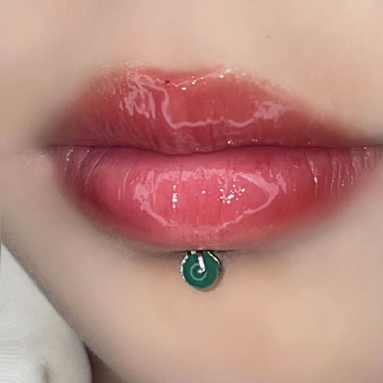 Lip Nail Wine Nail Ear Bone Nail Trend European American ins Wholesale Piercing Ornaments Multi-size Lip Ring Amazon Export - Image 4