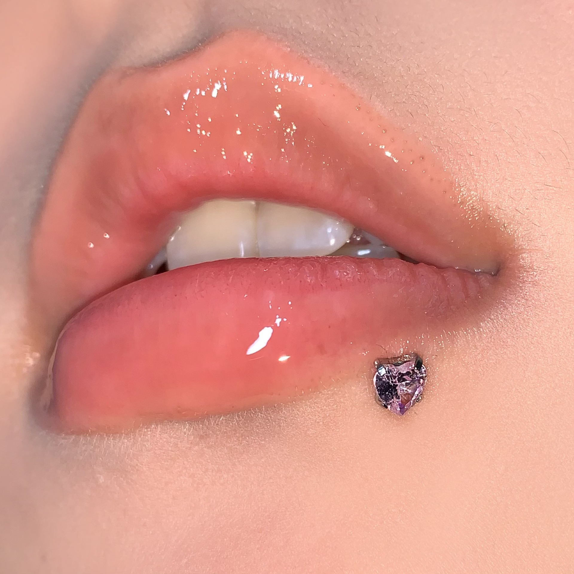 Diamond-Studded Heart Zircon 4mm Internal Thread Lip Piercing, Multi-Color, 316L Surgical Steel, European American Hot Girl Style - Image 2