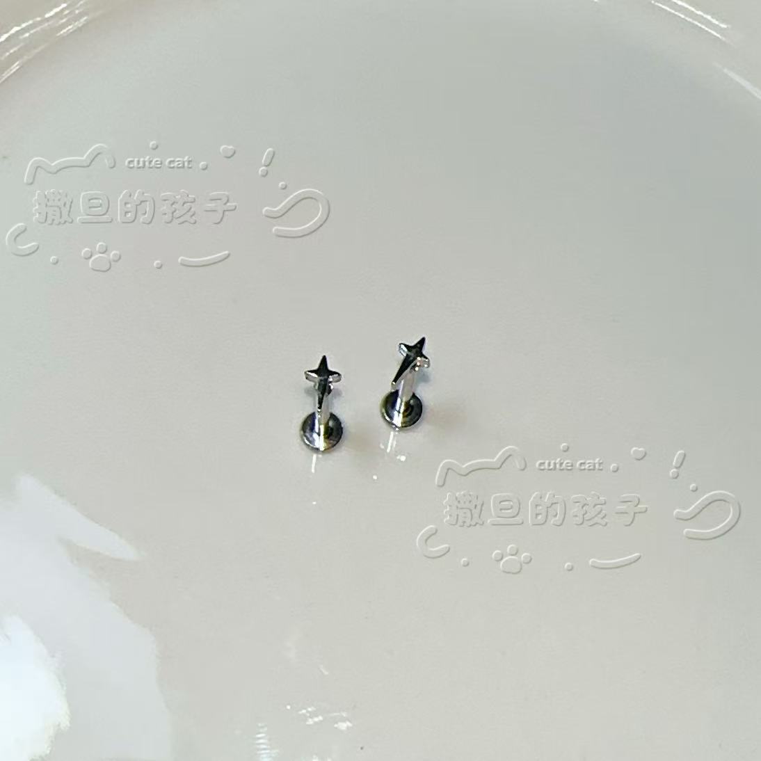 Satan's Child Mini Small 16mm 1.2mm Titanium Steel Internal Thread Lip Ring Stud Sweet Cool Sexy Labret Piercing Jewelry - Image 3