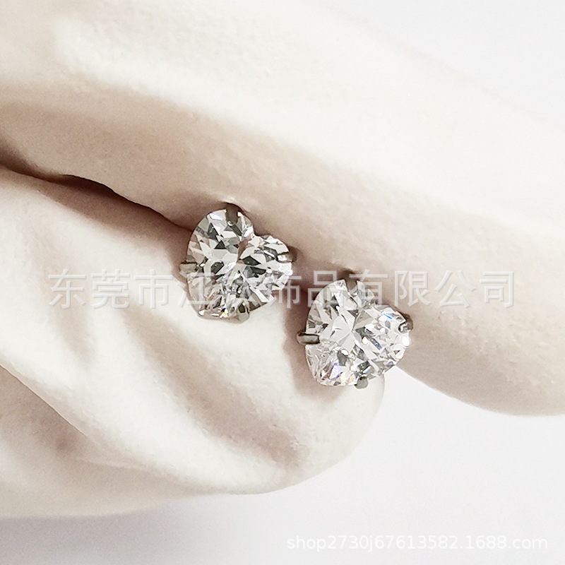 G23 Titanium F136 Heart-Shaped Claw Set Zircon Earring - Peach Heart Ear Bone Nail Body Piercing - Image 4