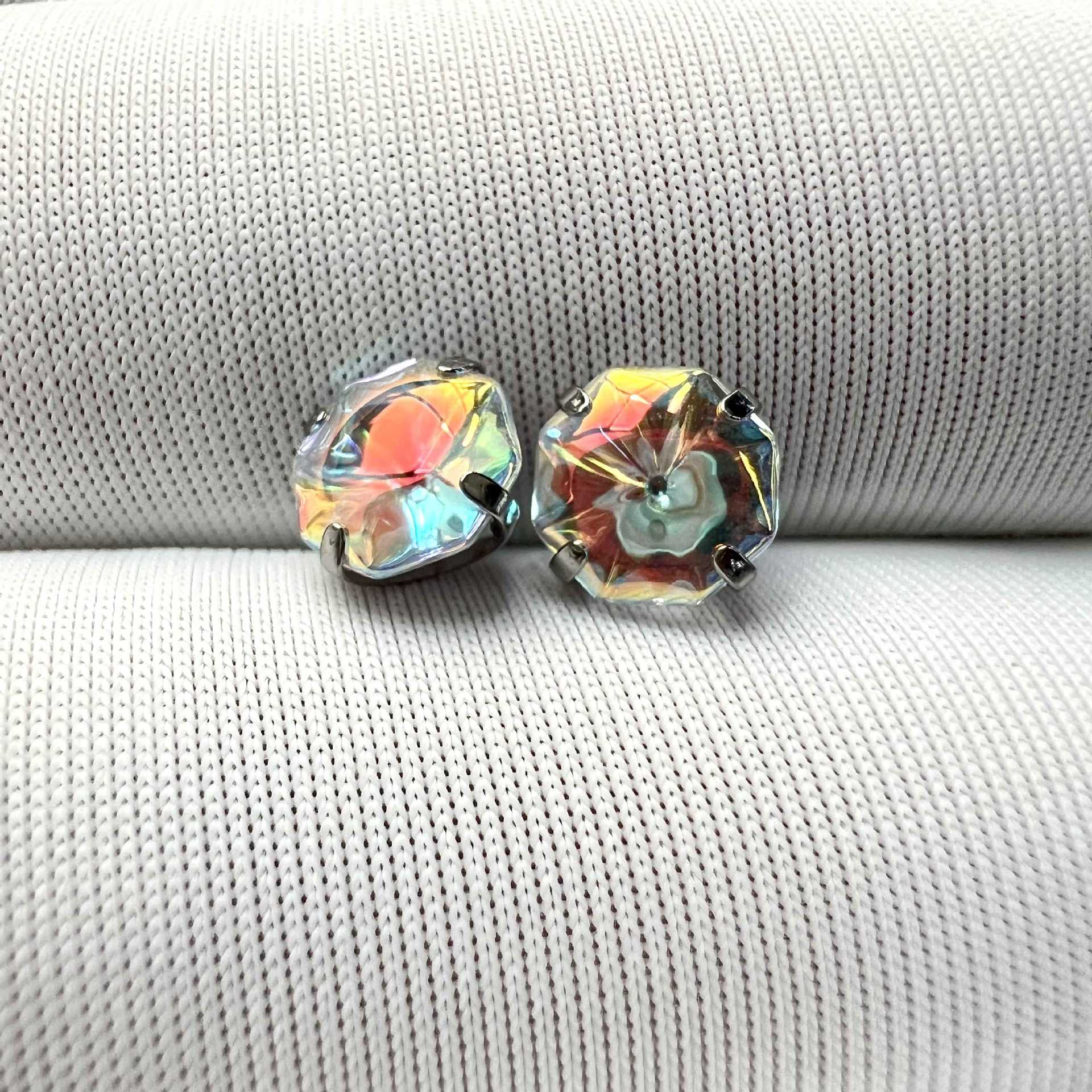 F136 Titanium Alloy Octagonal Jellyfish-Cut Zircon Earrings, G23 Titanium Ear Cartilage Studs, Claw Zircon Body Piercing Jewelry - Image 2