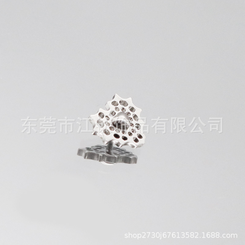 F136 Titanium Heart-Shaped G23 Titanium Alloy Ear Cartilage Studs Piercing Jewelry - Image 2