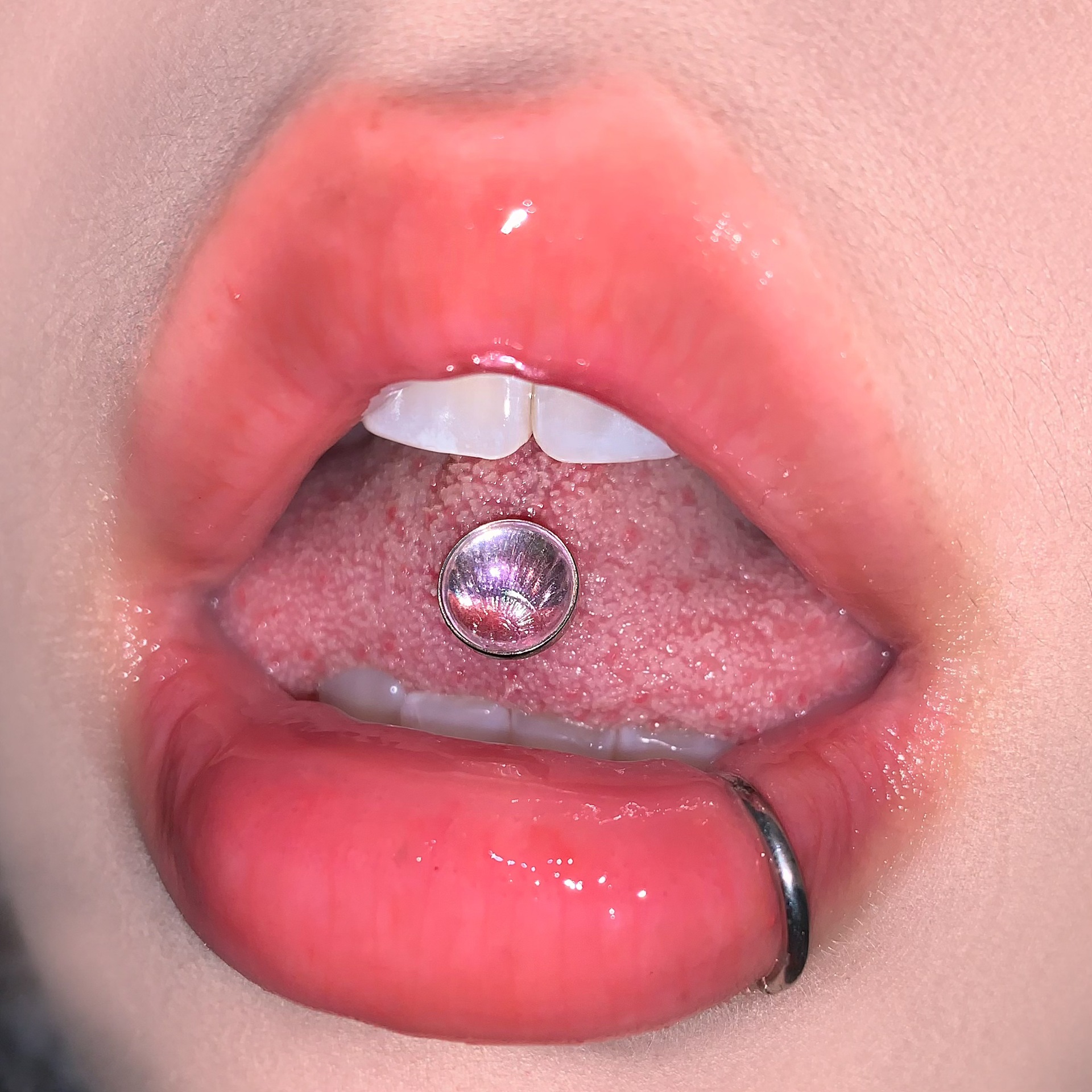 6-Color Shell Glitter Laser-Coated Tongue Barbell 316L Surgical Steel Externally Threaded Sexy Piercing Jewelry - Image 2