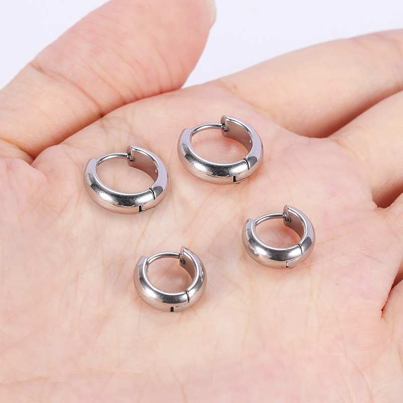 2023 New Stainless Steel Circle Distinctive Ear Buckle Titanium Steel Earrings Trendy People Highlight Earrings without Ear Holes - Image 2