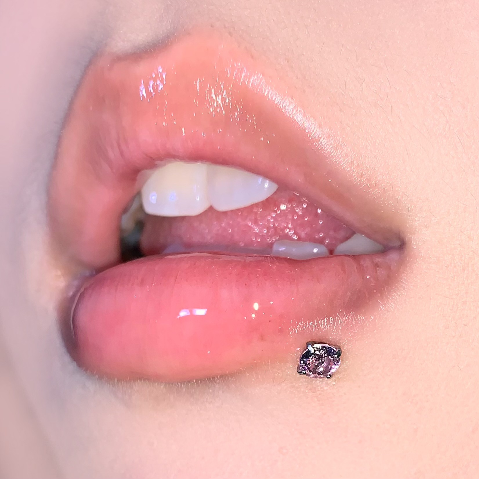 Flash Zircon Lip Nail Internally Threaded Steel Titanium Ear Bone Nail Straight Nail Hot Girl Piercing Jewelry Cross-Border Wholesale - Image 2