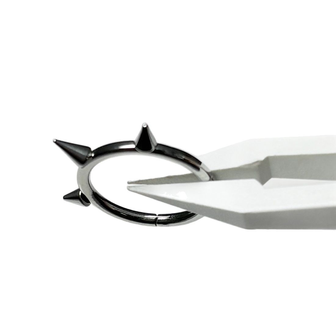Wolf Tooth Pointed Lip Ring Seamless Titanium Steel Closed Hoop Piercing Jewelry Wholesale - Image 5