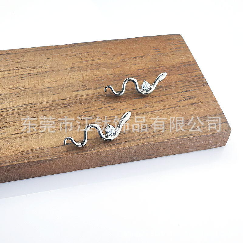 Gold Snake-Shaped Ear Bone Nail with CZ Stone G23 Titanium Alloy Body Piercing Earring - Image 3