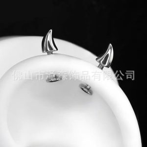 F136 Titanium Alloy Earrings Little Devil Horn Tip Cone G23 Titanium Head Body Piercing Devil Lip Nail Ear Bone