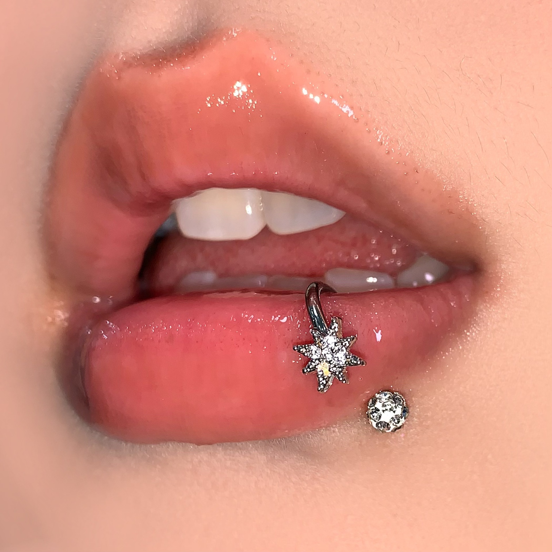 Heart of the Ocean Lip Ring Titanium Steel External Thread Zircon Labret Hoop Piercing Jewelry - Image 3