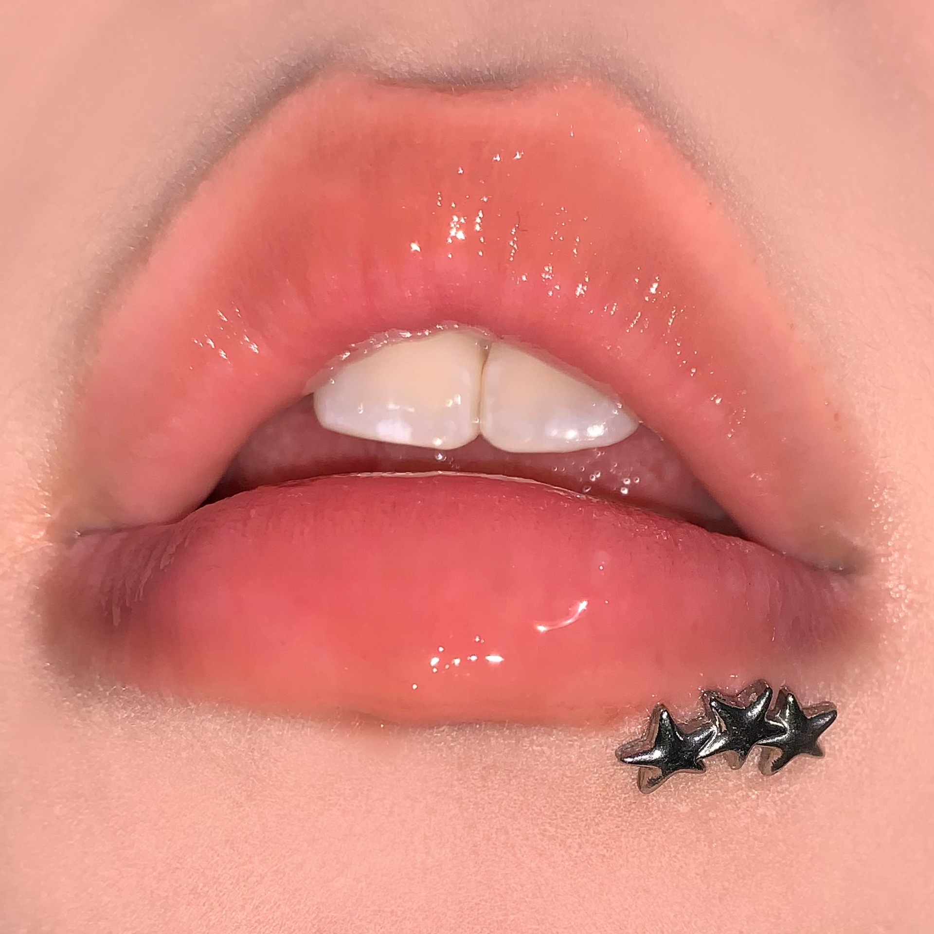 Cross Three Stars Conjoined Lip Nail Steel Titanium Internal Thread Straight Nail Ear Bone Nail Lip Ring Hot Girl Puncture Jewelry Wholesale - Image 2