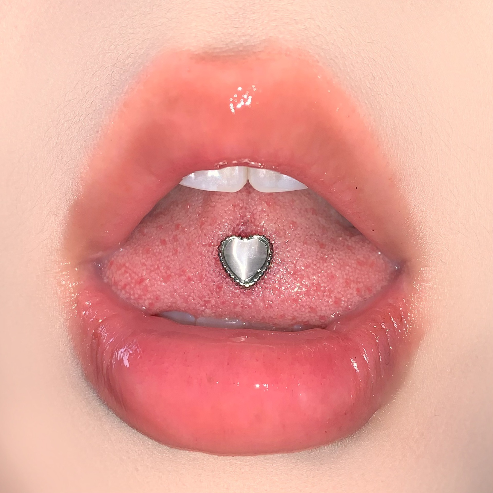 Love Cat Eye Stone Tongue Stud Steel Titanium External Thread Polarized Tongue Ring Niche Hot Girl Piercing Jewelry Wholesale - Image 2